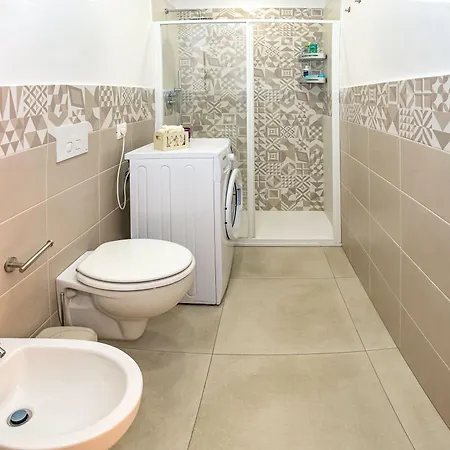 Appartement Mahal Kita Lovely 6-bed In *