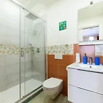 Mahal Kita Lovely 6-bed In Apartment Sorrento