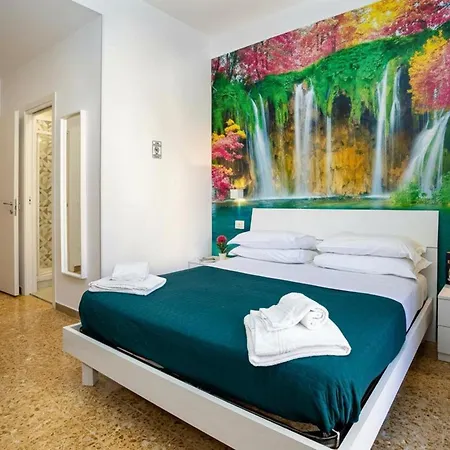 Mahal Kita Lovely 6-bed In *