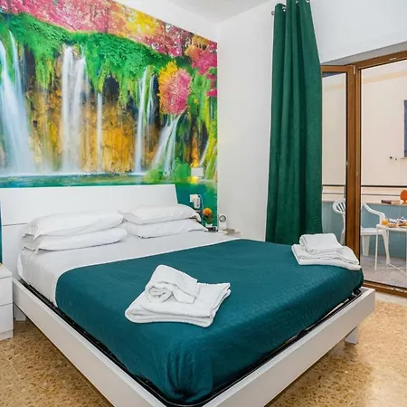 Mahal Kita Lovely 6-bed In 소렌토