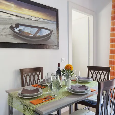 아파트 Mahal Kita Lovely 6-bed In