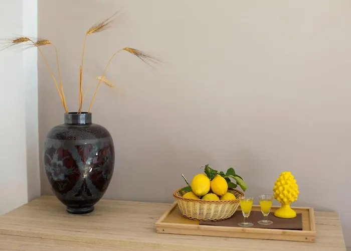 דירה Mahal Kita Lovely 6-bed In סורנטו