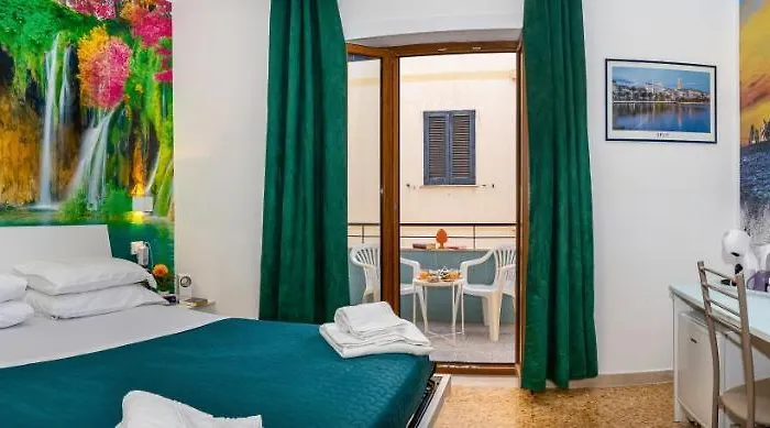 Mahal Kita Lovely 6-bed In