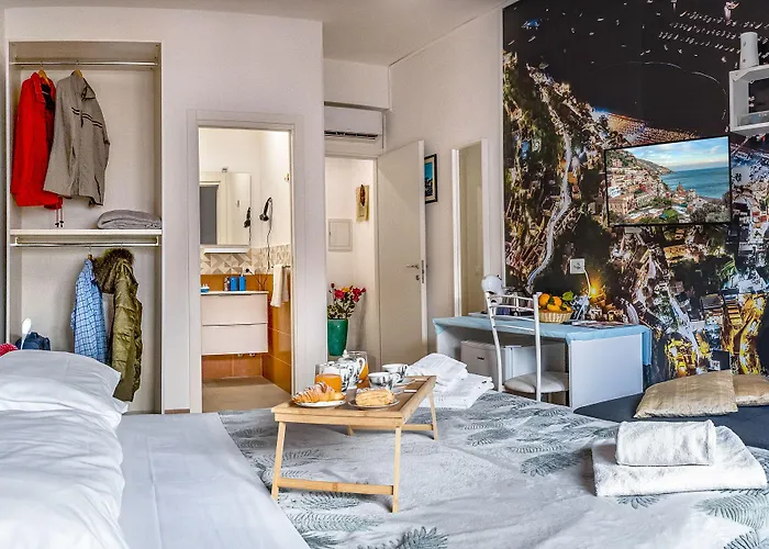 Mahal Kita Lovely 6-bed In * סורנטו