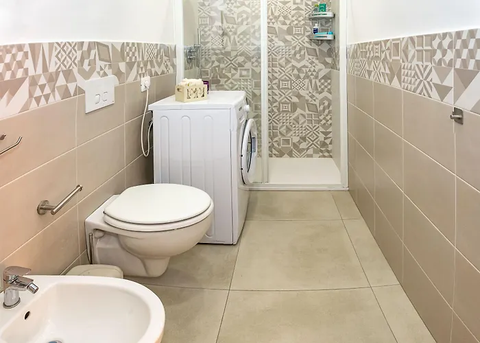 דירה Mahal Kita Lovely 6-bed In *